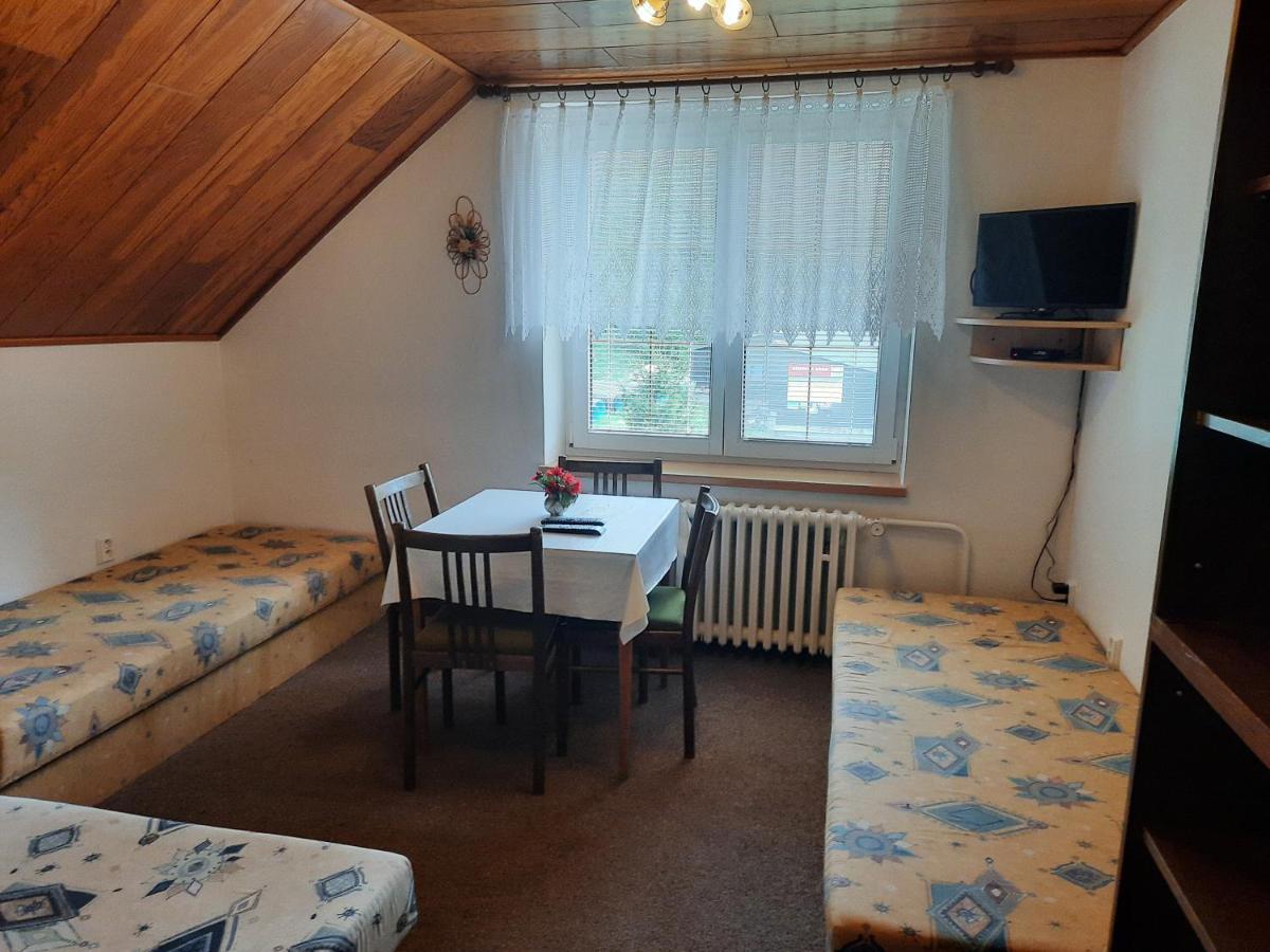 Отель Penzion Pod Paprskem Старе-Место Экстерьер фото